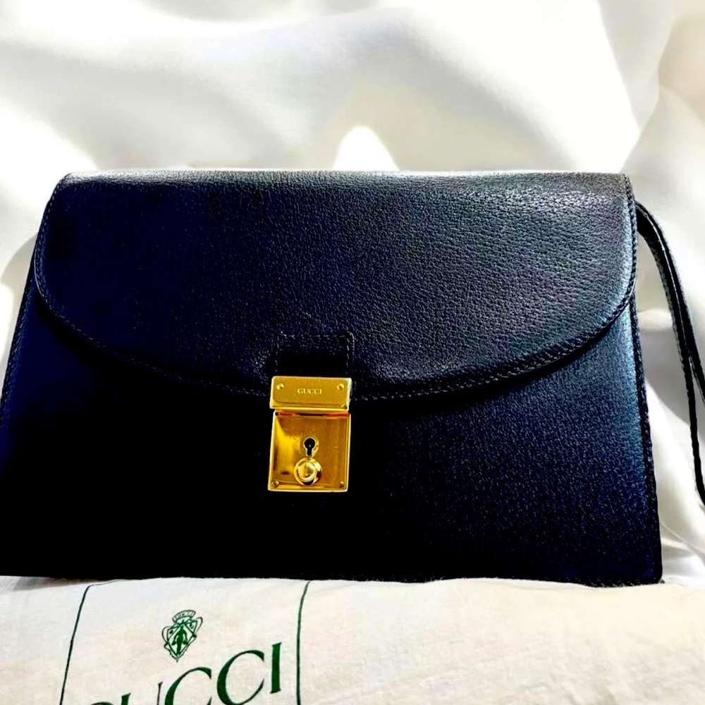 GUCCI Black Leather Vintage Lock Clutch